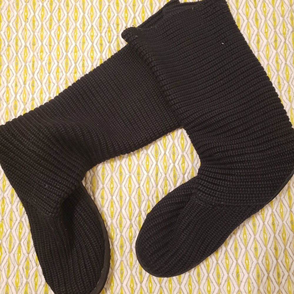 Knitted Uggs